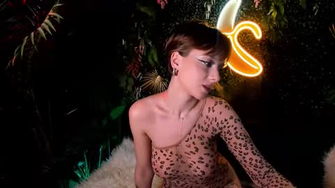 Your sweet Alice INST alicebellies online show from December 4, 5:51 am