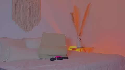 Alice Benette  online show from January 18, 3:26 am