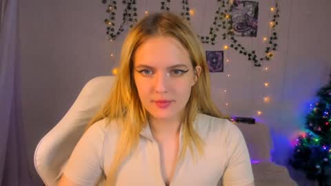 AliceCasey online show from December 1, 11:40 pm