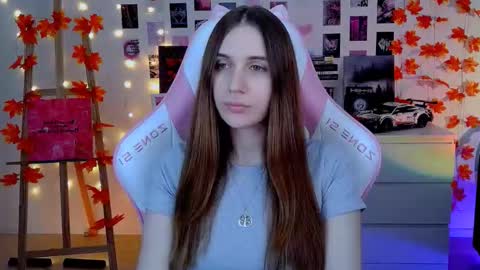 alicecharmy online show from November 4, 7:32 am