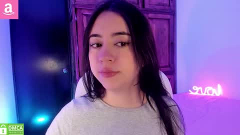 Snapshot of alicee_2 chatting on October 6, 10:44 am Aliceee .. 97YP9VWGZHrefnav wishlist lists 1 online show from October 6, 10:44 am