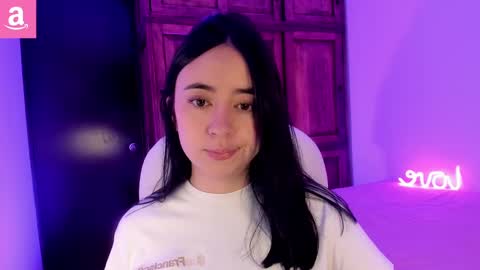 Snapshot of alicee_2 chatting on March 12, 7:58 pm Aliceee .. 97YP9VWGZHrefnav wishlist lists 1 online show from March 12, 7:58 pm