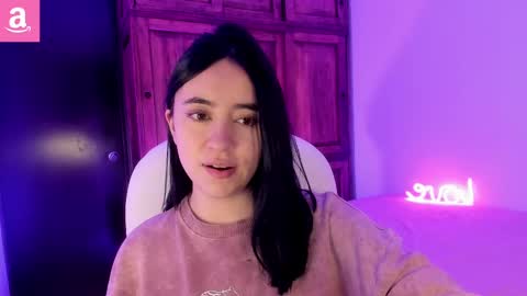 Snapshot of alicee_2 chatting on March 3, 8:11 pm Aliceee .. 97YP9VWGZHrefnav wishlist lists 1 online show from March 3, 8:11 pm