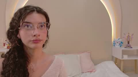 alice online show from April 21, 5:20 pm