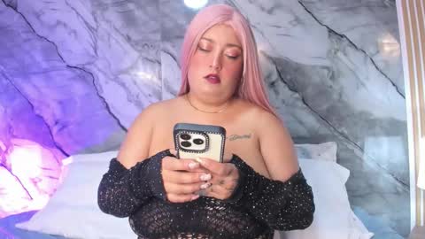 Alice online show from December 5, 8:39 pm