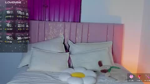 vanessa online show from June 20, 5:13 am