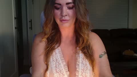 Snapshot of alicelighthouse chatting on September 23, 1:10 am Alice Lighthouse online show from September 23, 1:10 am