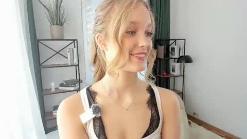 Serena online show from March 11, 9:45 am