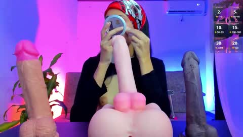 Alicee  online show from February 6, 10:45 pm