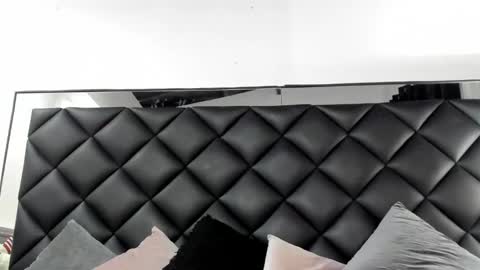 AliceWhiite online show from December 6, 3:06 pm