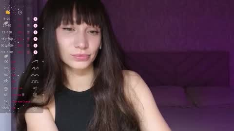 Snapshot of alicewonders_ chatting on September 11, 8:43 pm Alice online show from September 11, 8:43 pm