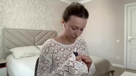 Snapshot of alicewonders_ chatting on February 18, 5:31 am Alice online show from February 18, 5:31 am