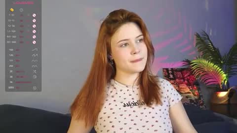 Snapshot of alicewyliee chatting on November 1, 4:06 pm Alice online show from November 1, 4:06 pm