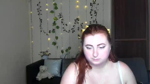 Alicia online show from May 22, 11:28 am
