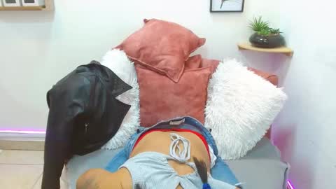 aliciacute    online show from September 18, 7:07 pm