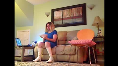 Alicia deHart  Help me reach 1000 Followers. Its FREE online show from February 20, 12:10 am