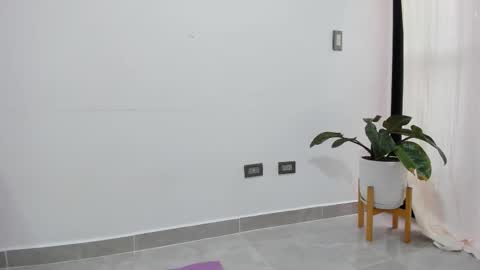 aliciakozlov online show from October 30, 6:41 pm