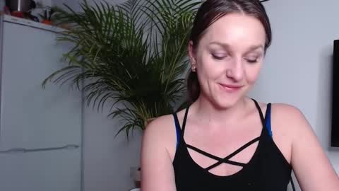 Snapshot of alicialux chatting on February 13, 3:03 pm Alicia online show from February 13, 3:03 pm
