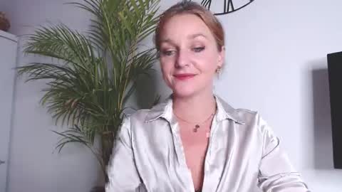 Alicia online show from October 27, 5:02 pm