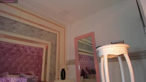 Alicia  online show from September 18, 5:22 am