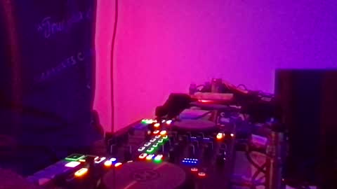 Snapshot of alien8720 chatting on February 8, 6:44 pm busco rockera online show from February 8, 6:44 pm