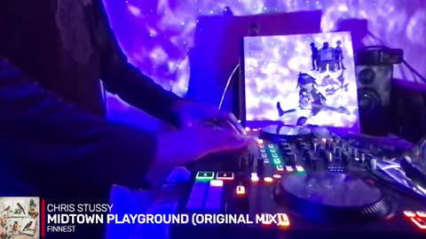 Snapshot of alien8720 chatting on September 16, 6:00 pm busco rockera online show from September 16, 6:00 pm