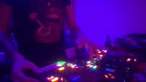 Snapshot of alien8720 chatting on January 26, 1:31 am busco rockera online show from January 26, 1:31 am