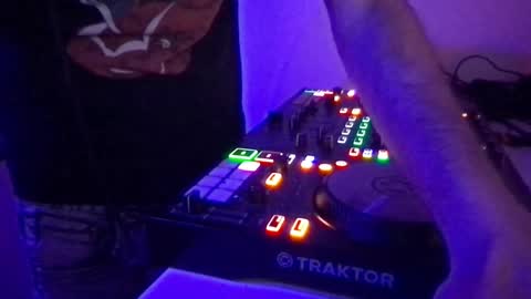 Snapshot of alien8720 chatting on March 2, 7:23 pm busco rockera online show from March 2, 7:23 pm