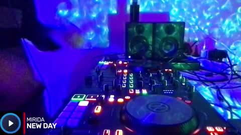 Snapshot of alien8720 chatting on October 11, 8:23 pm busco rockera online show from October 11, 8:23 pm