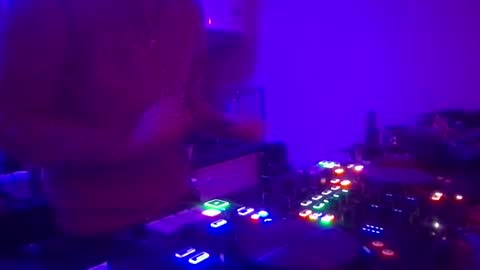 Snapshot of alien8720 chatting on January 25, 10:28 pm busco rockera online show from January 25, 10:28 pm