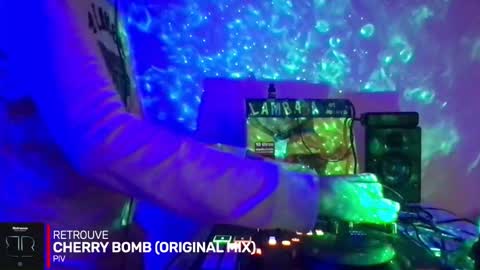 Snapshot of alien8720 chatting on September 11, 5:14 pm busco rockera online show from September 11, 5:14 pm