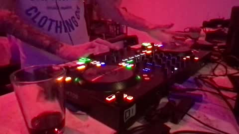 Snapshot of alien8720 chatting on January 31, 10:10 pm busco rockera online show from January 31, 10:10 pm