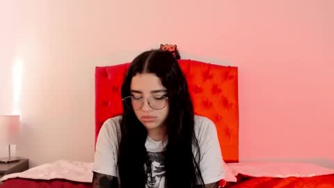 aliice_walker_ online show from December 23, 6:58 pm