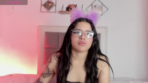 aliice_walker_ online show from January 10, 3:37 pm