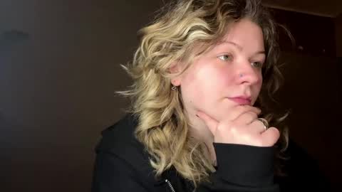 Alina online show from April 6, 7:26 pm