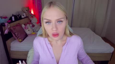 alinaocean online show from October 20, 8:25 pm