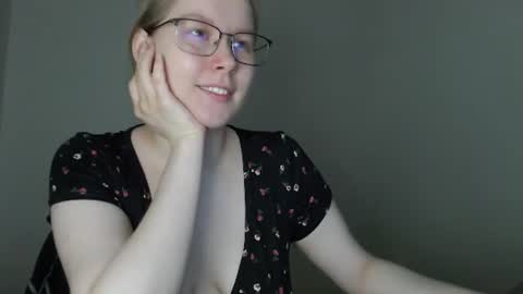 alinasei online show from July 3, 10:42 am