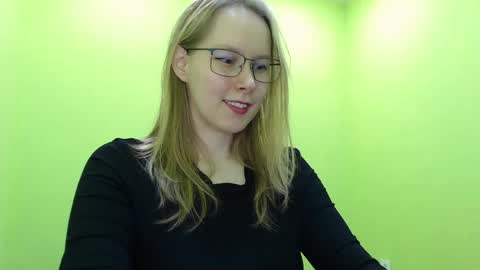 alinasei online show from March 31, 5:35 pm