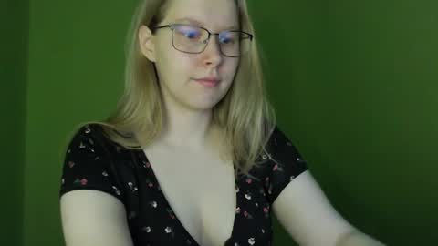 alinasei online show from June 17, 6:07 am