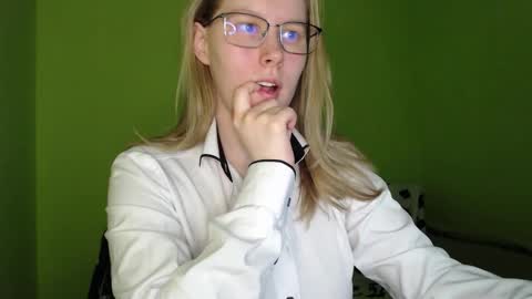 alinasei online show from March 16, 12:31 pm