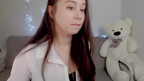 Snapshot of alinaxrose chatting on October 23, 10:32 pm AlinaXRose online show from October 23, 10:32 pm