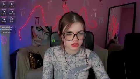 Alira online show from March 30, 8:42 pm