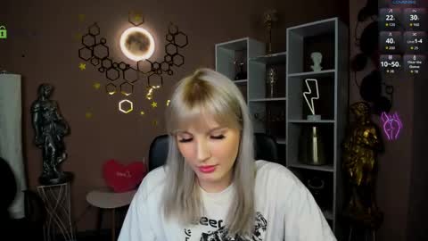 Alira online show from March 31, 9:26 pm