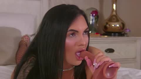 AliNight online show from June 27, 5:52 pm