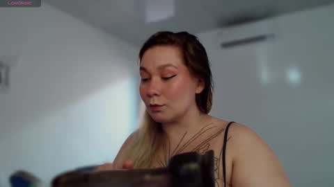 alisa_u online show from January 6, 7:18 pm