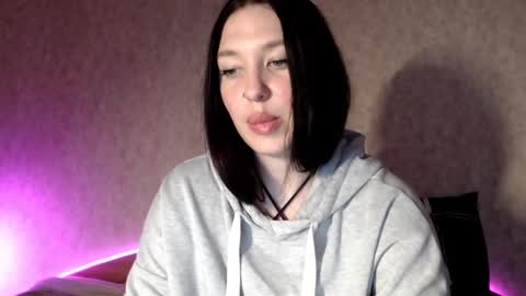 alisaadoll online show from March 13, 1:03 pm