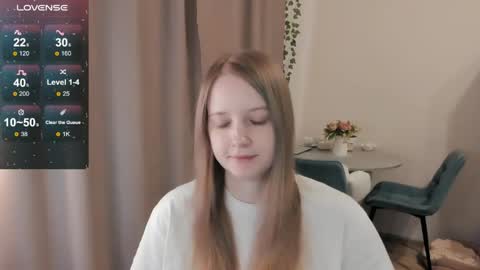 Alya online show from May 11, 4:04 pm