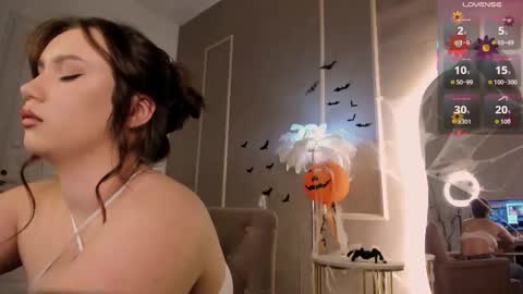 Alisia online show from October 24, 10:38 am