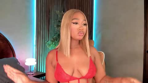 Alison Moon  online show from November 13, 11:07 pm