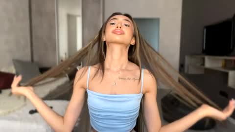 Alissa online show from May 11, 1:18 pm